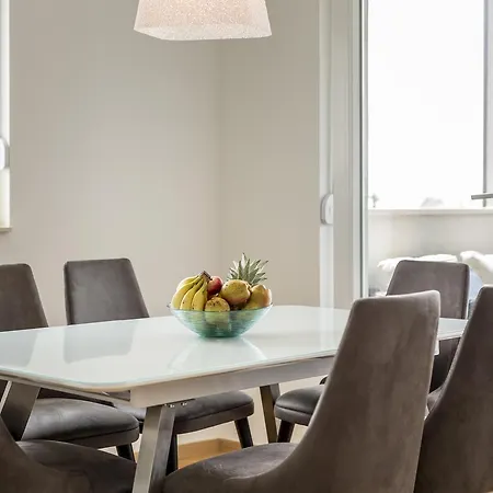 Apartament Luxury 3 Bed Apartment, Large Terrace, Pool, Close To And Split! Podstrana