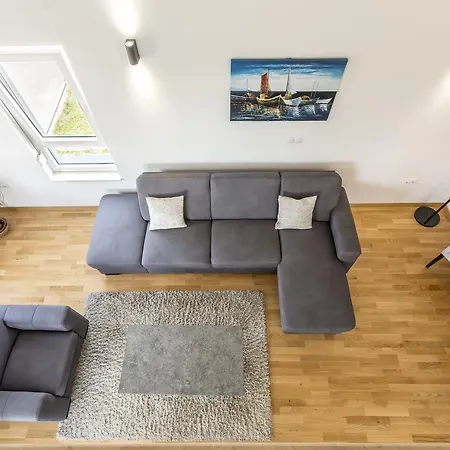 Luxury 3 Bed Apartment, Large Terrace, Pool, Close To And Split! Apartment